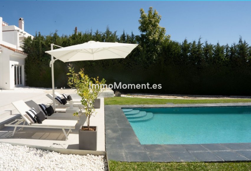 Reventa - Villa independiente - Estepona  - Estepona Centro