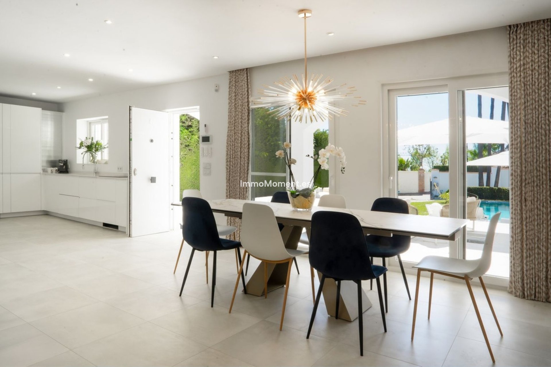 Reventa - Villa independiente - Estepona  - Estepona Centro