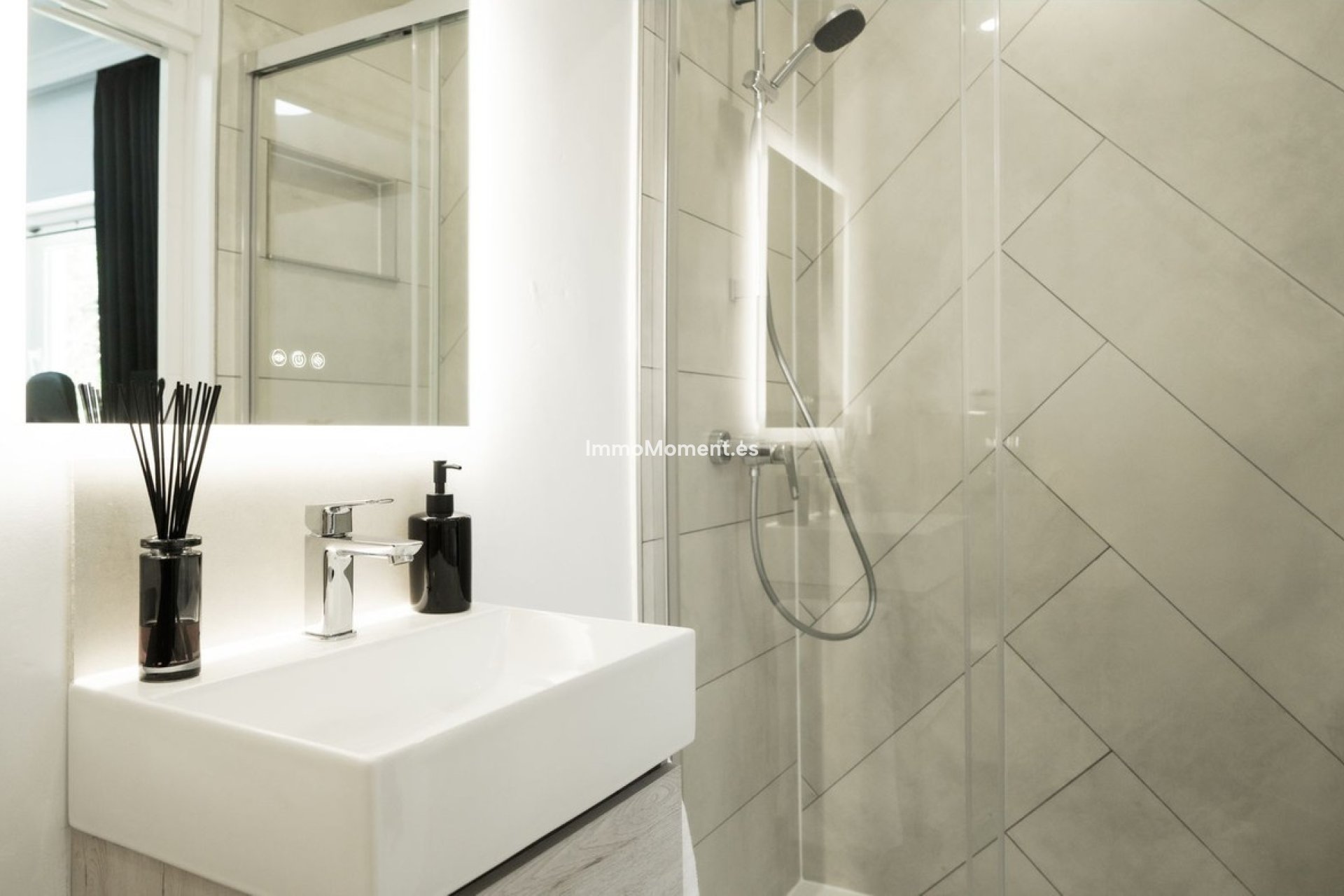Reventa - Villa independiente - Estepona  - Estepona Centro