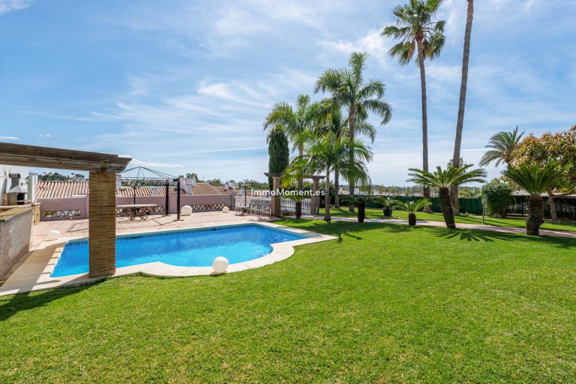 Reventa - Villa independiente - Estepona  - Estepona Centro