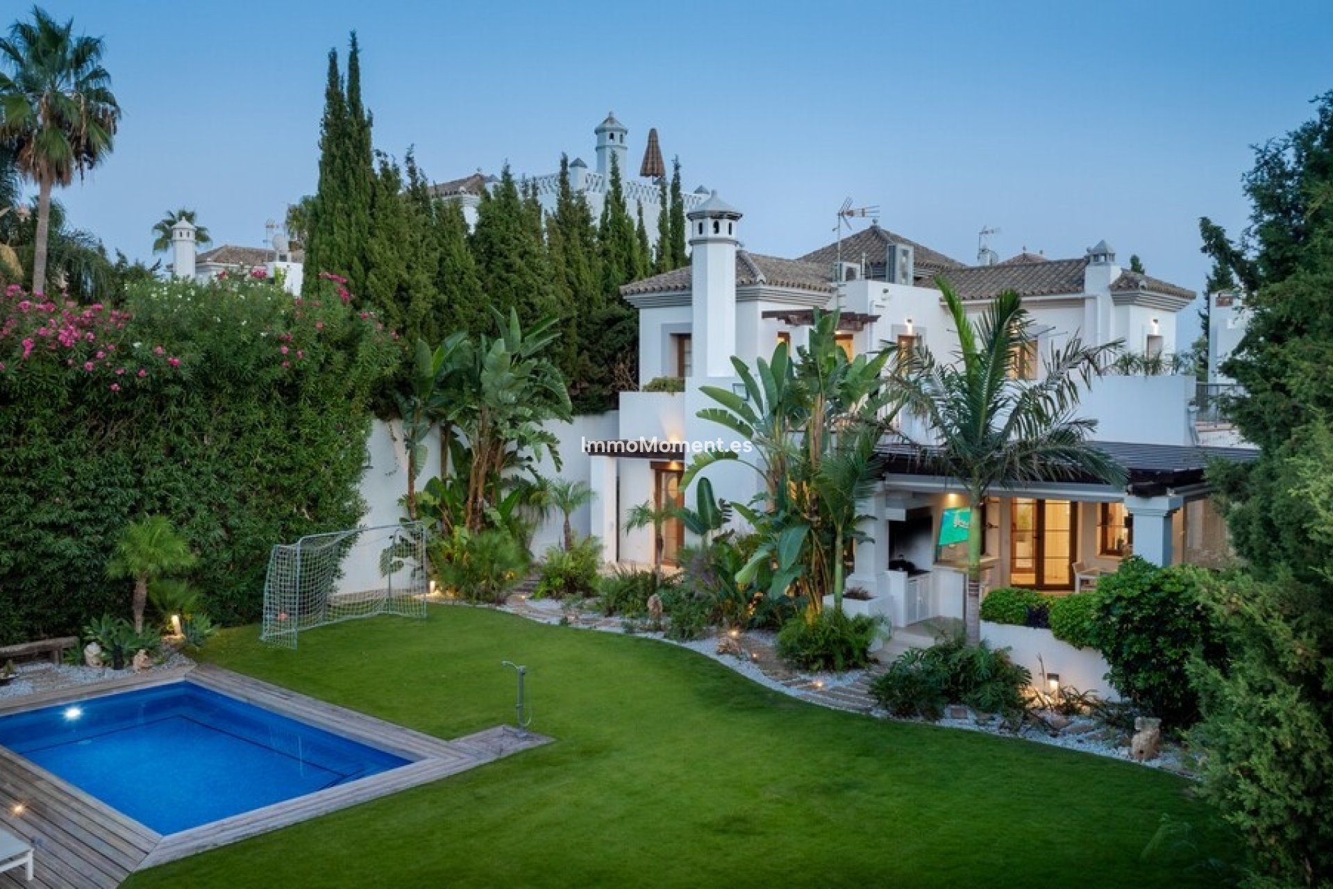 Reventa - Villa independiente - Estepona  - Estepona Centro