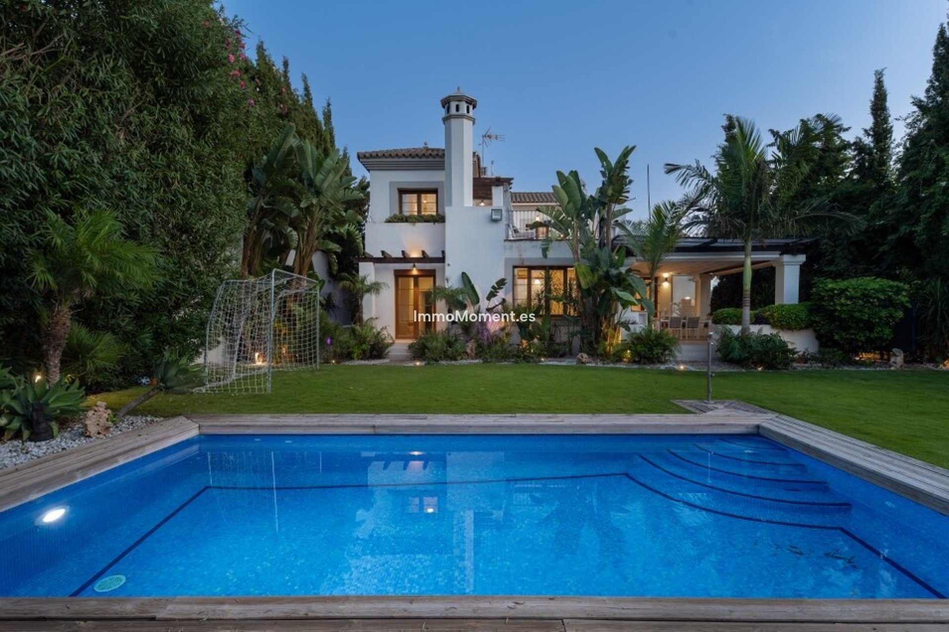 Reventa - Villa independiente - Estepona  - Estepona Centro