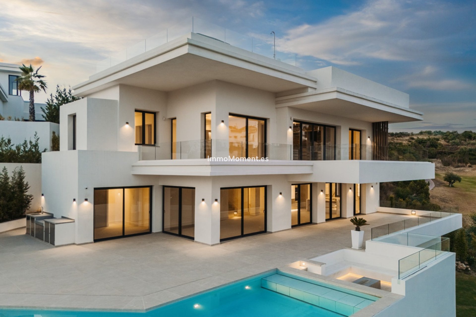 Reventa - Villa independiente - Estepona  - Estepona Centro