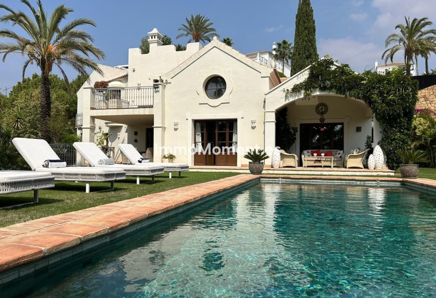 Reventa - Villa independiente - Estepona  - Estepona Centro