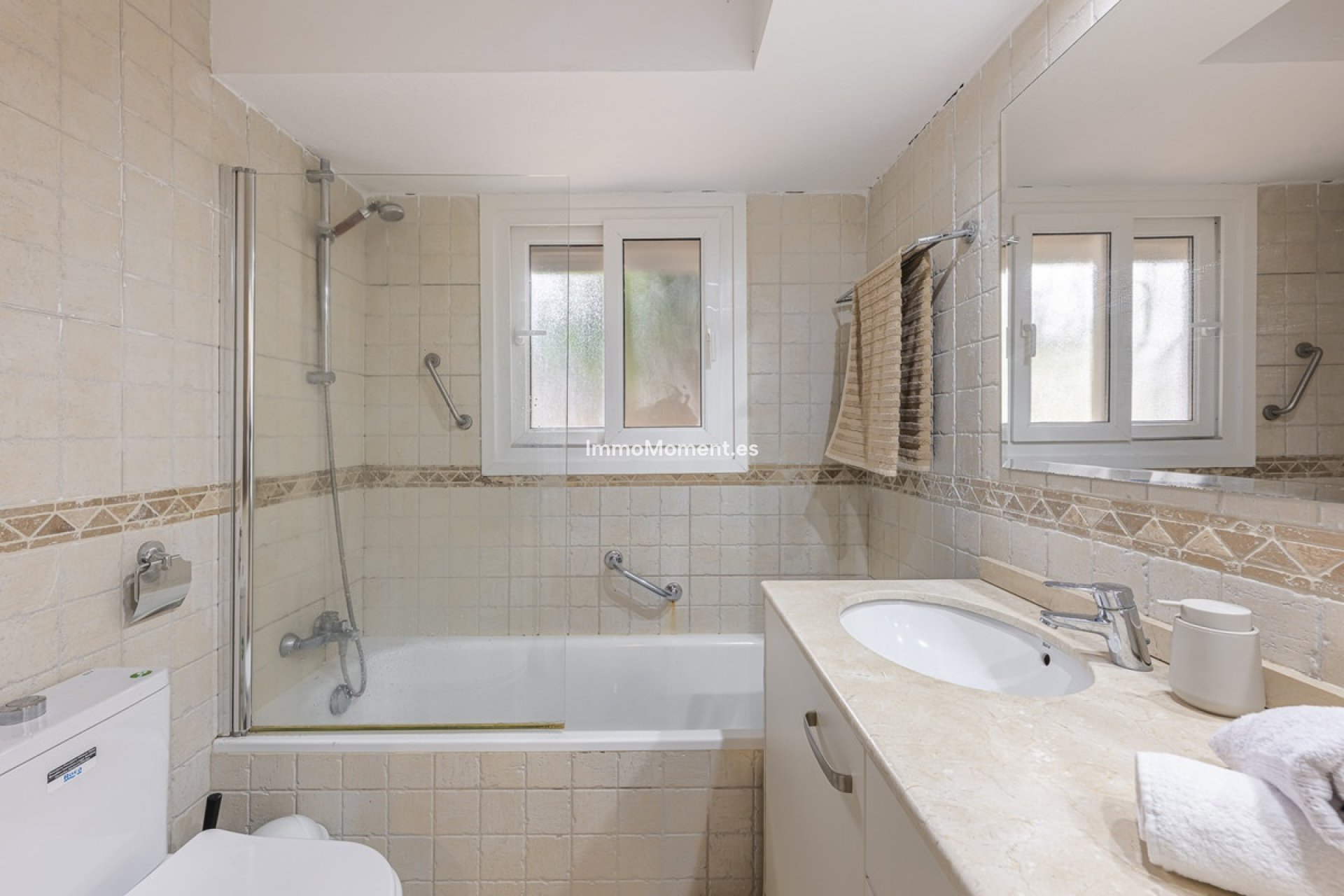 Reventa - Villa independiente - Estepona  - Estepona Centro
