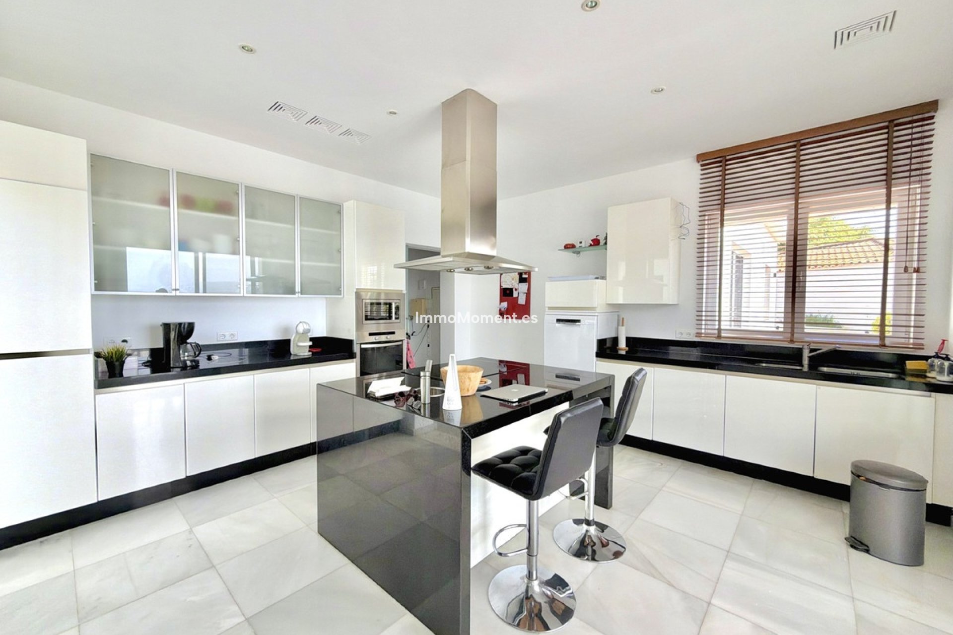 Reventa - Villa independiente - Estepona  - Estepona Centro