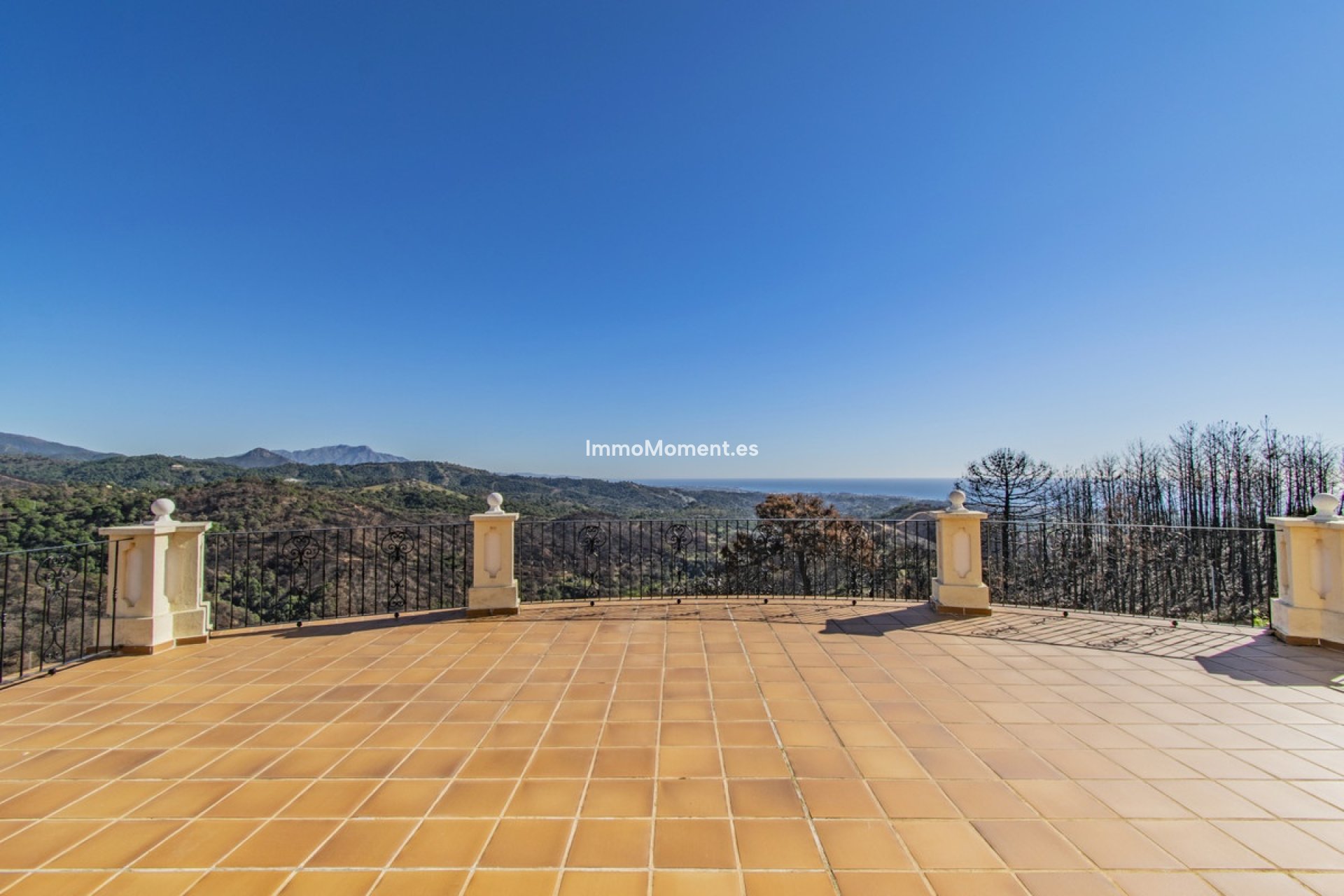 Reventa - Villa independiente - Estepona  - Estepona Centro