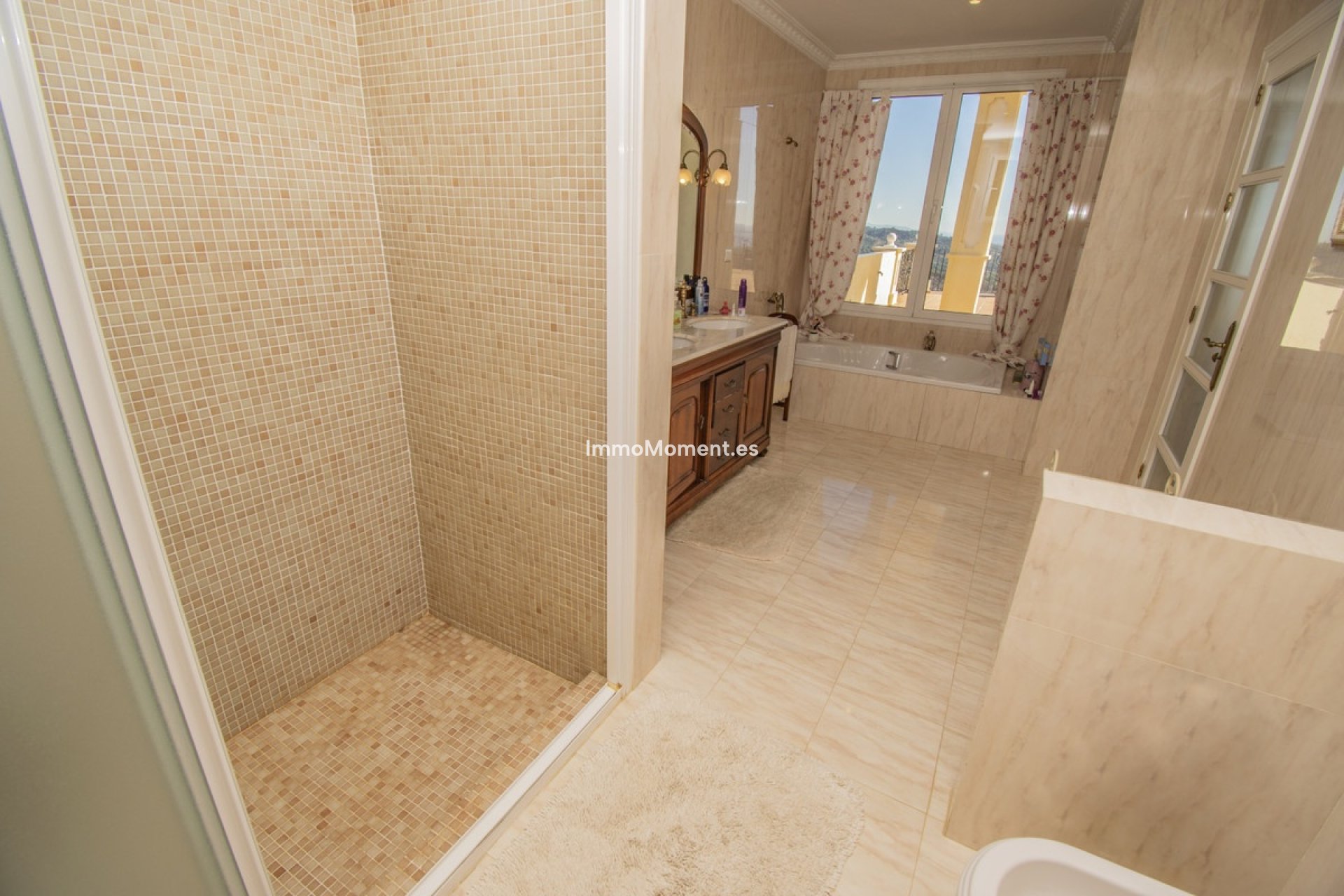 Reventa - Villa independiente - Estepona  - Estepona Centro