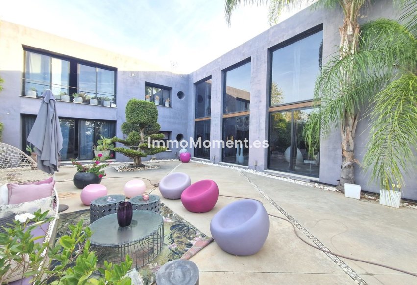Reventa - Villa independiente - Estepona  - Estepona Centro