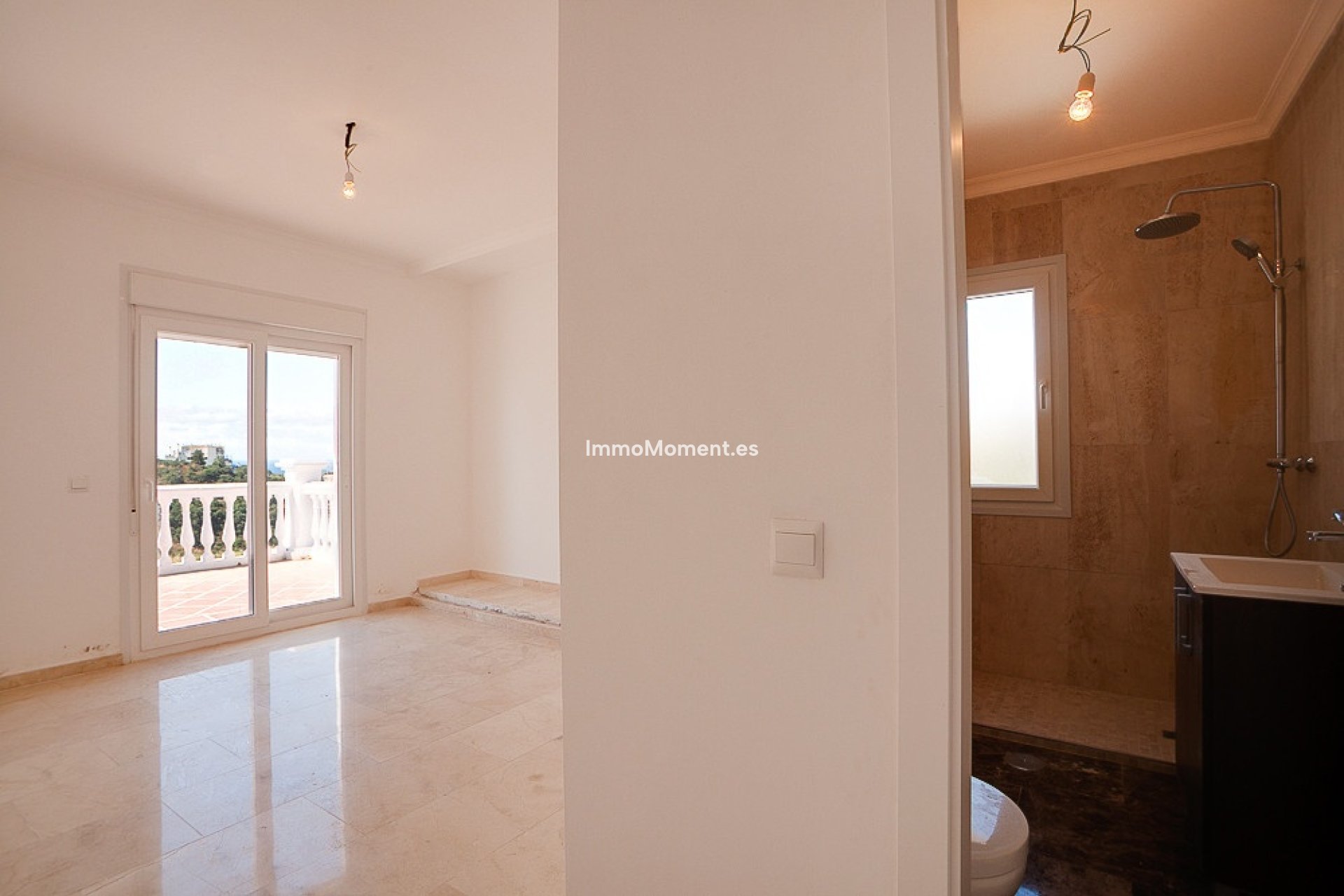 Reventa - Villa independiente - Estepona  - Estepona Centro