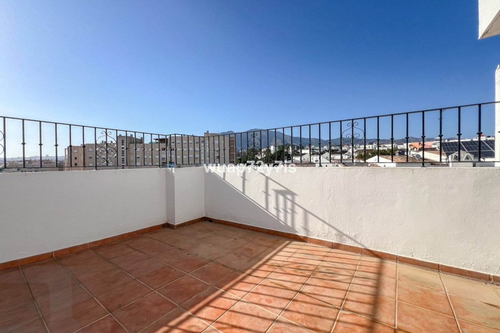 Reventa - Villa independiente - Estepona  - Estepona Centro