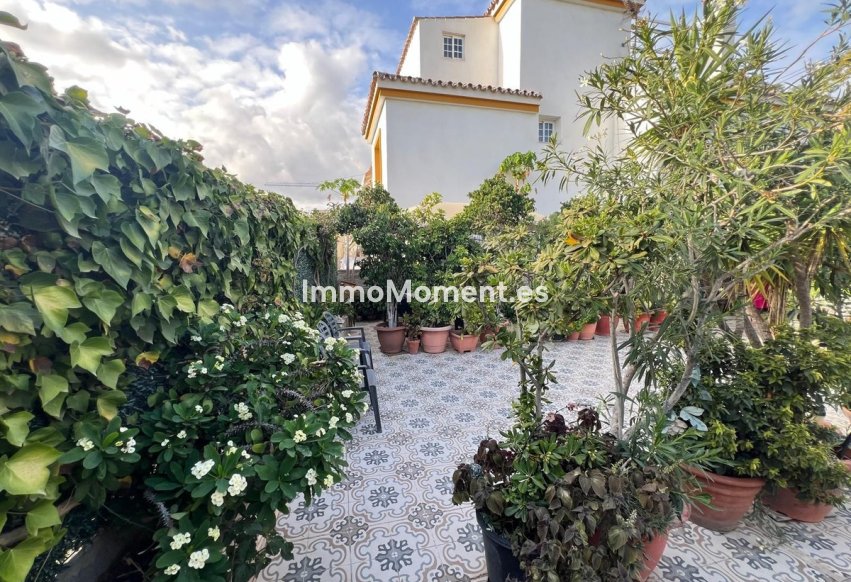 Reventa - Villa independiente - Estepona  - Estepona Centro