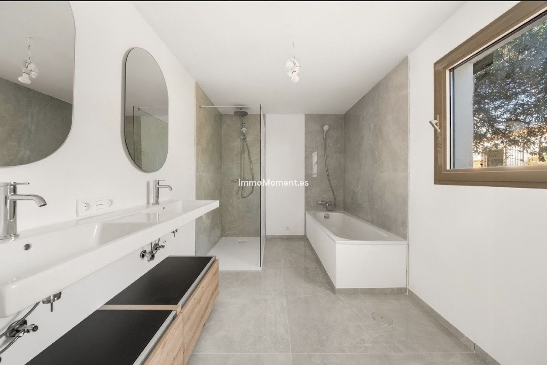 Reventa - Villa independiente - Estepona  - Estepona Centro