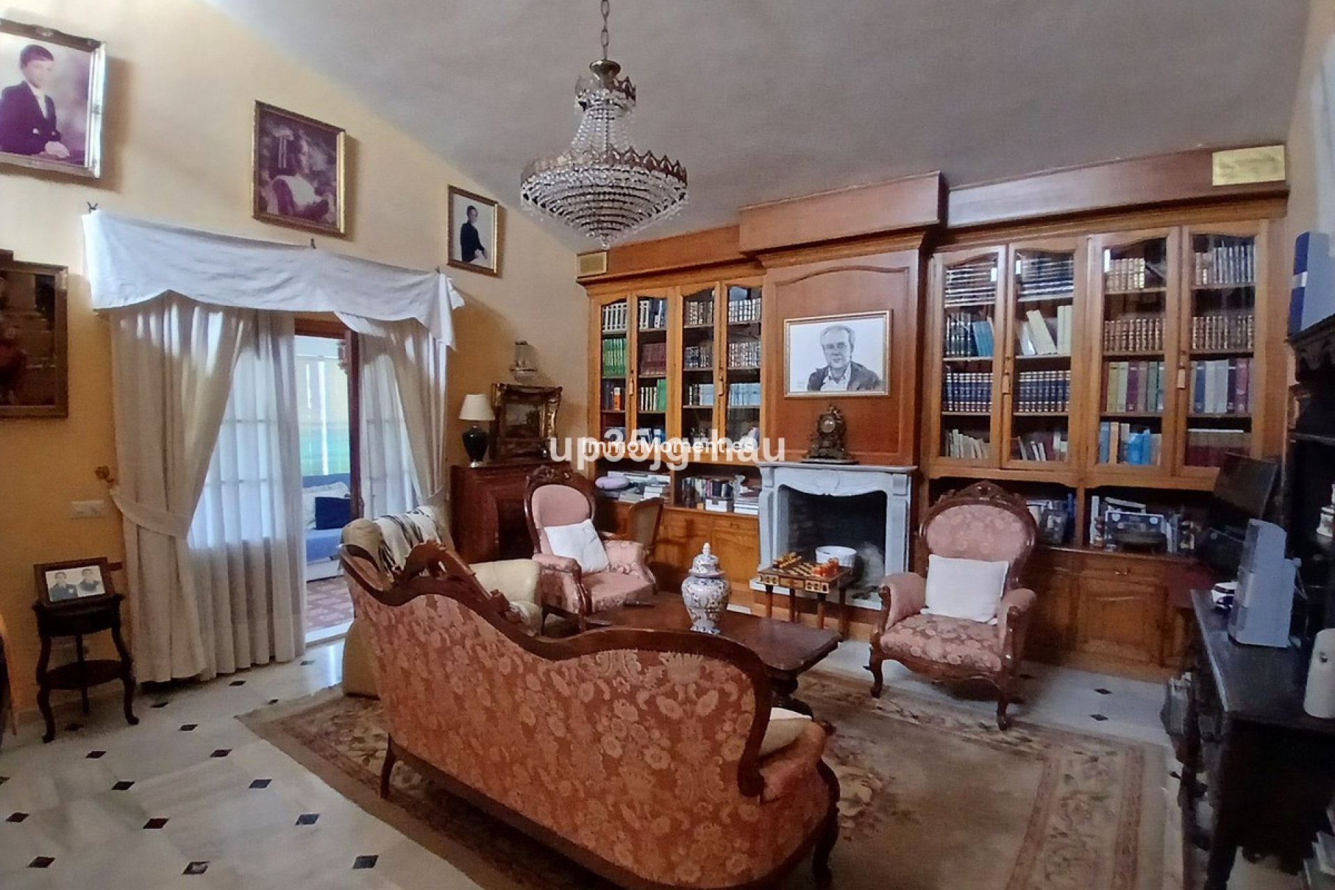 Reventa - Villa independiente - Estepona  - Estepona Centro