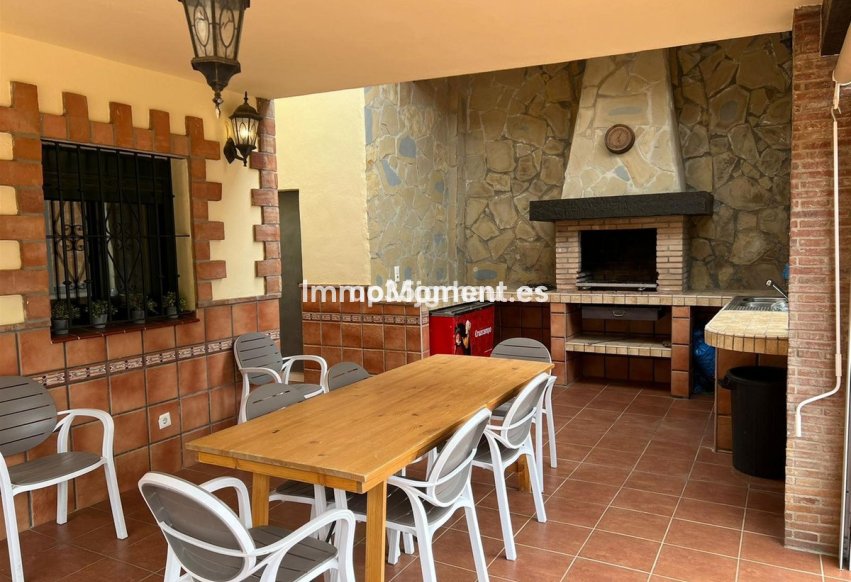 Reventa - Villa independiente - Estepona  - Estepona Centro