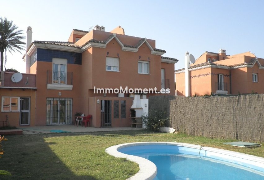Reventa - Villa independiente - Estepona  - Estepona Centro