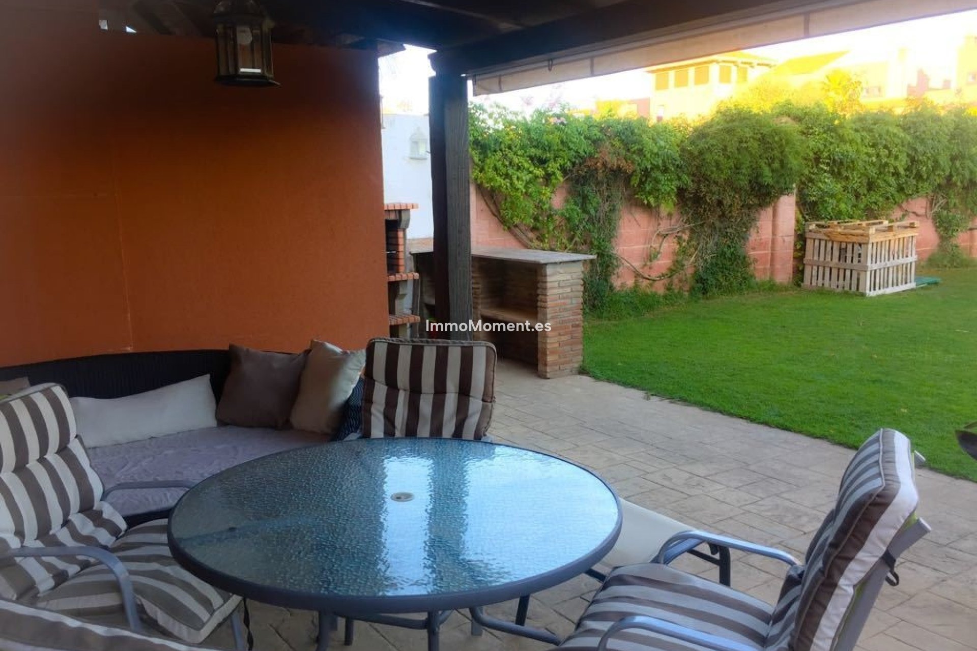 Reventa - Villa independiente - Estepona  - Estepona Centro
