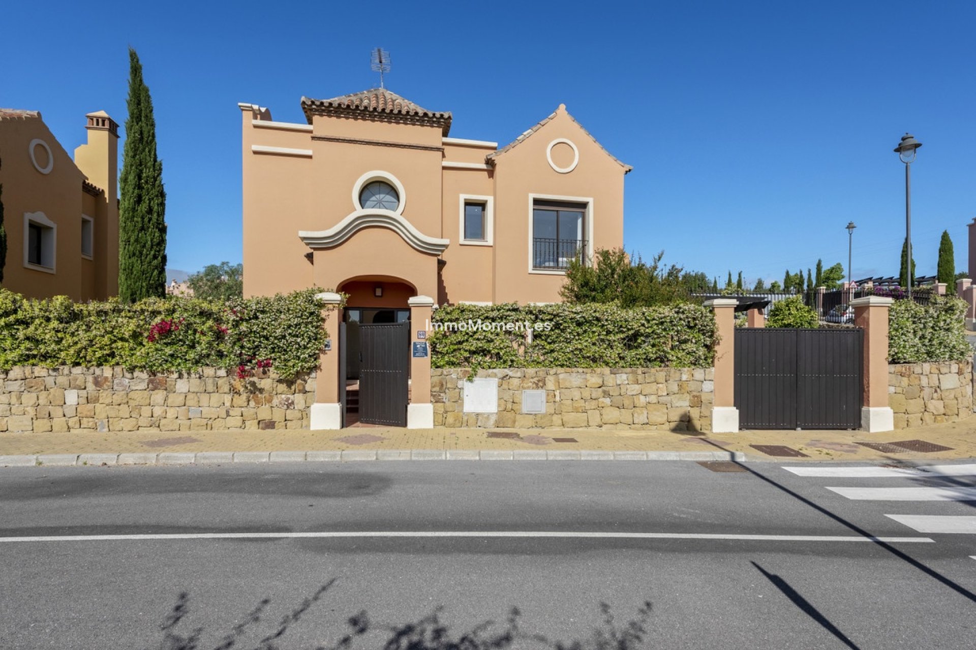 Reventa - Villa independiente - Estepona  - Estepona Centro