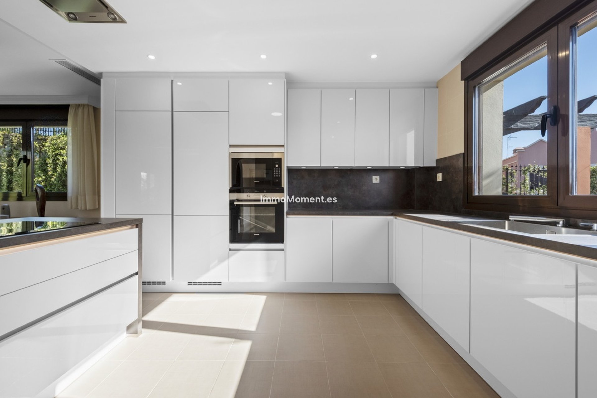 Reventa - Villa independiente - Estepona  - Estepona Centro