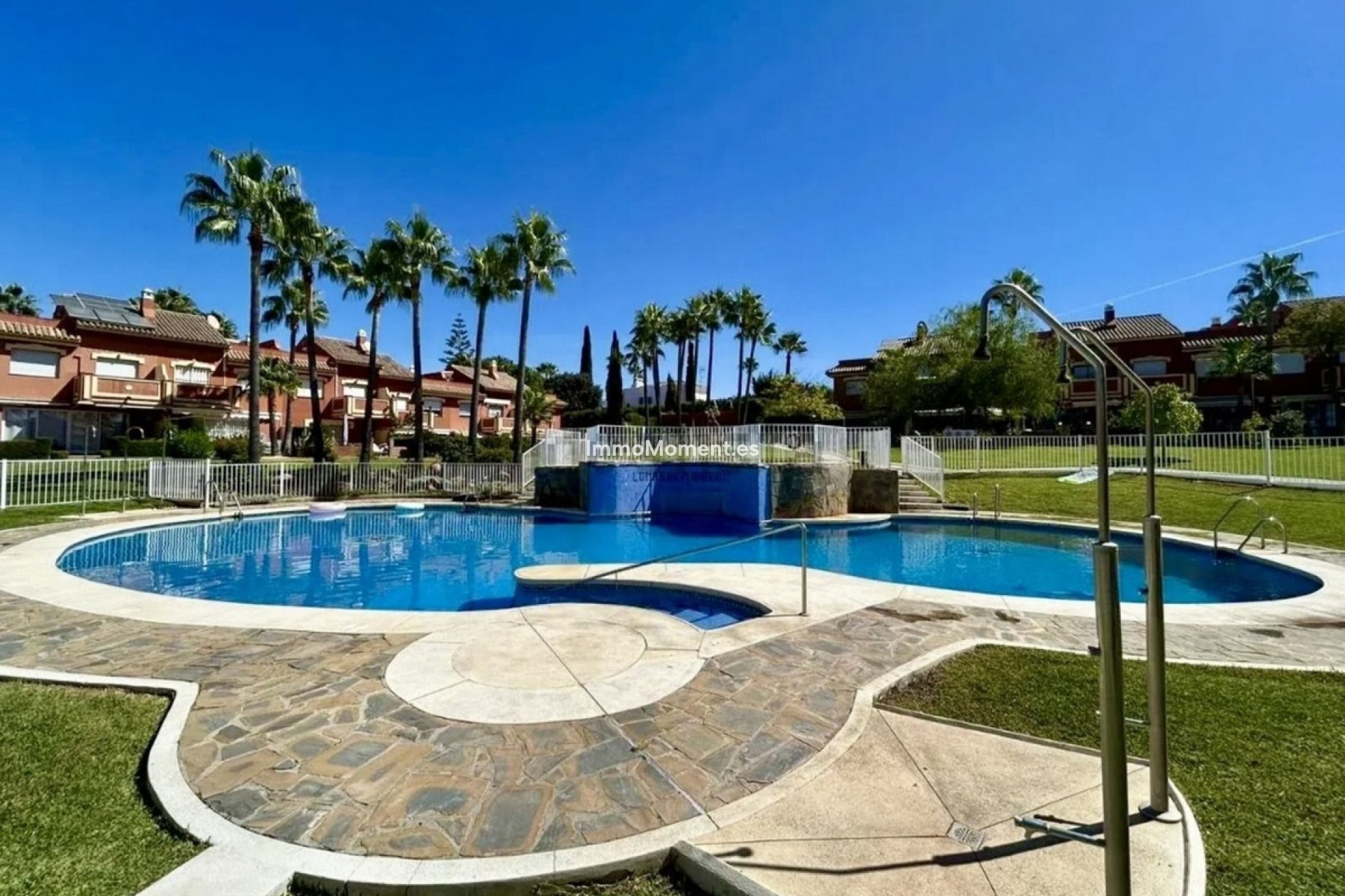 Reventa - Villa independiente - Estepona  - Estepona Centro