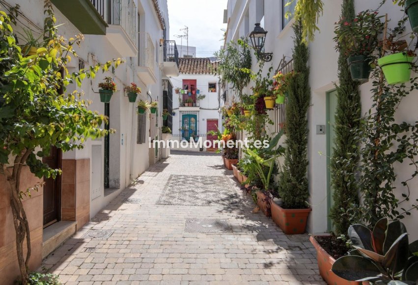 Reventa - Villa independiente - Estepona  - Estepona Centro