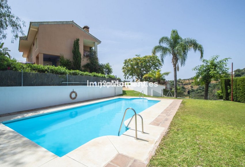 Reventa - Villa independiente - Estepona  - Estepona Centro