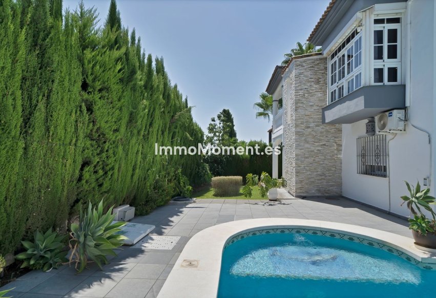 Reventa - Villa independiente - Estepona  - Estepona Centro
