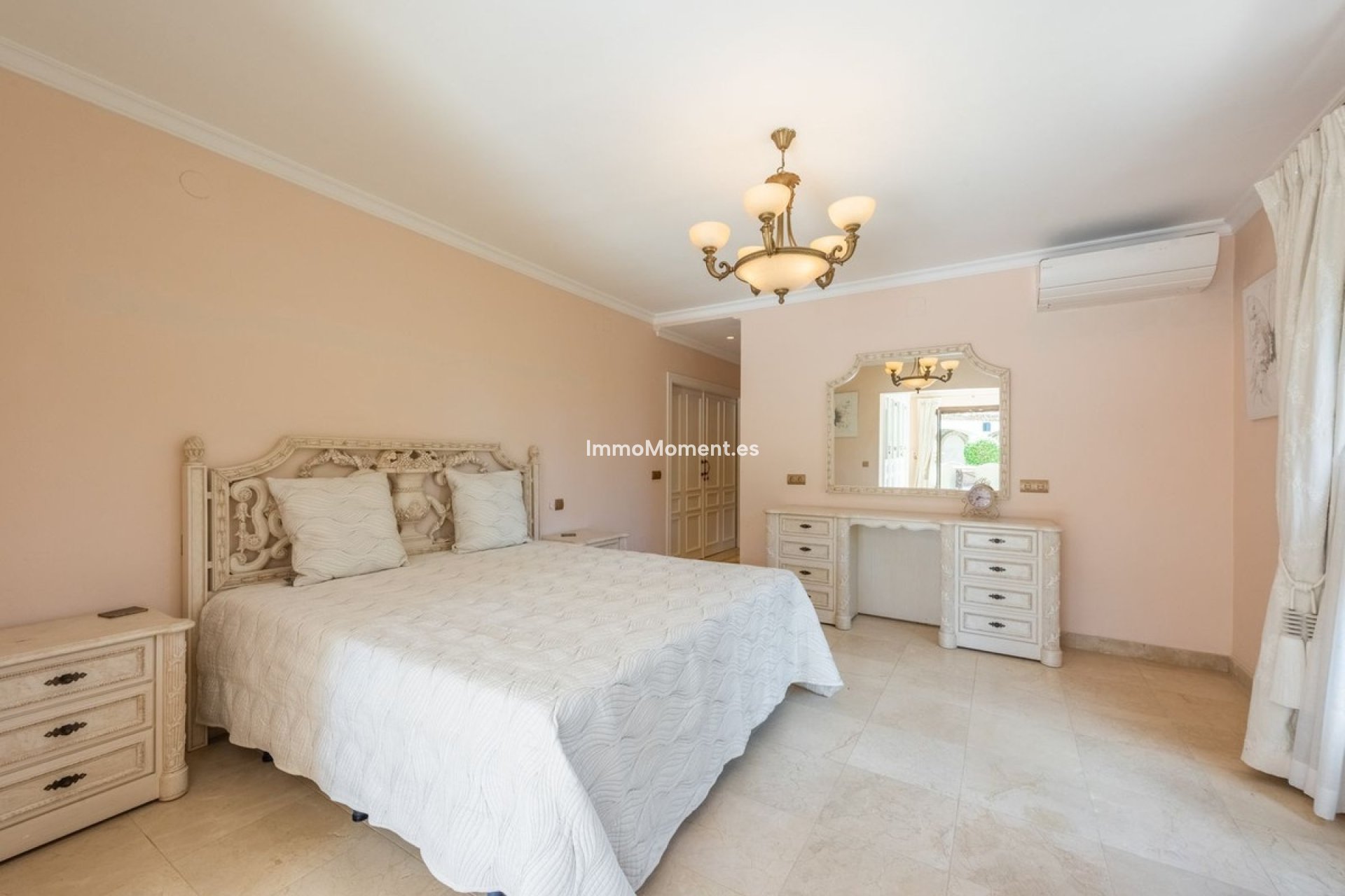 Reventa - Villa independiente - Estepona  - Estepona Centro