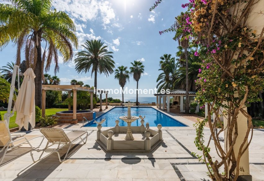 Reventa - Villa independiente - Estepona  - Estepona Centro