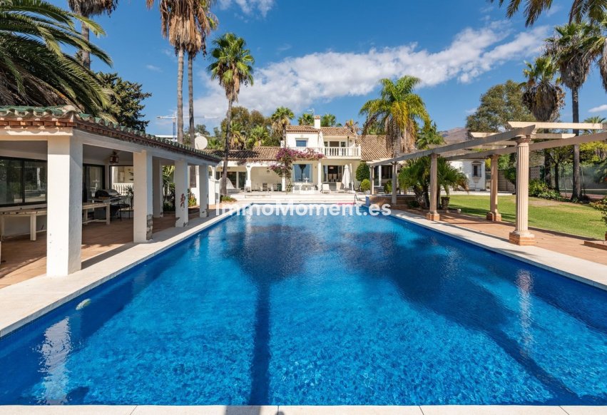 Reventa - Villa independiente - Estepona  - Estepona Centro
