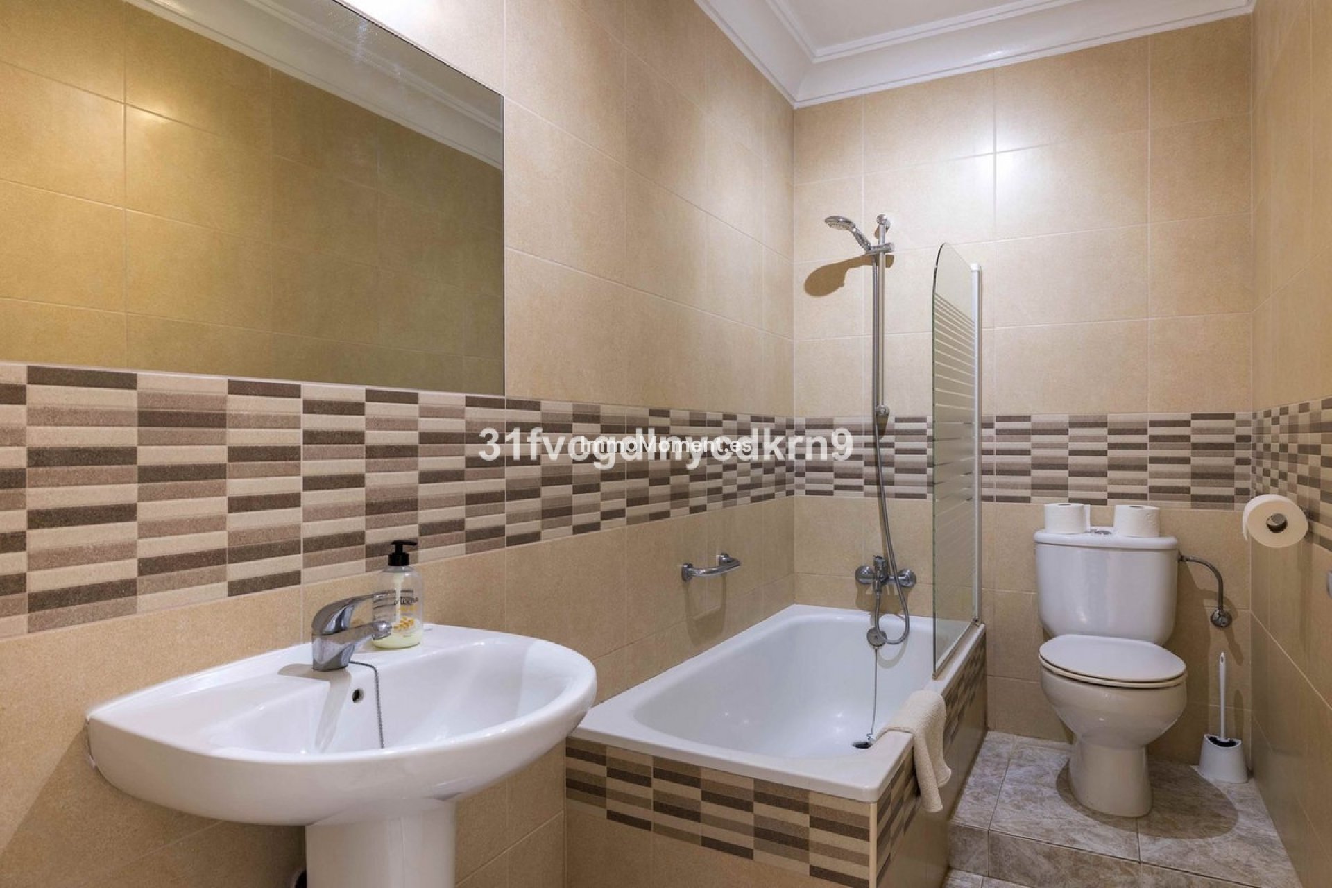 Reventa - Villa independiente - Estepona  - Estepona Centro