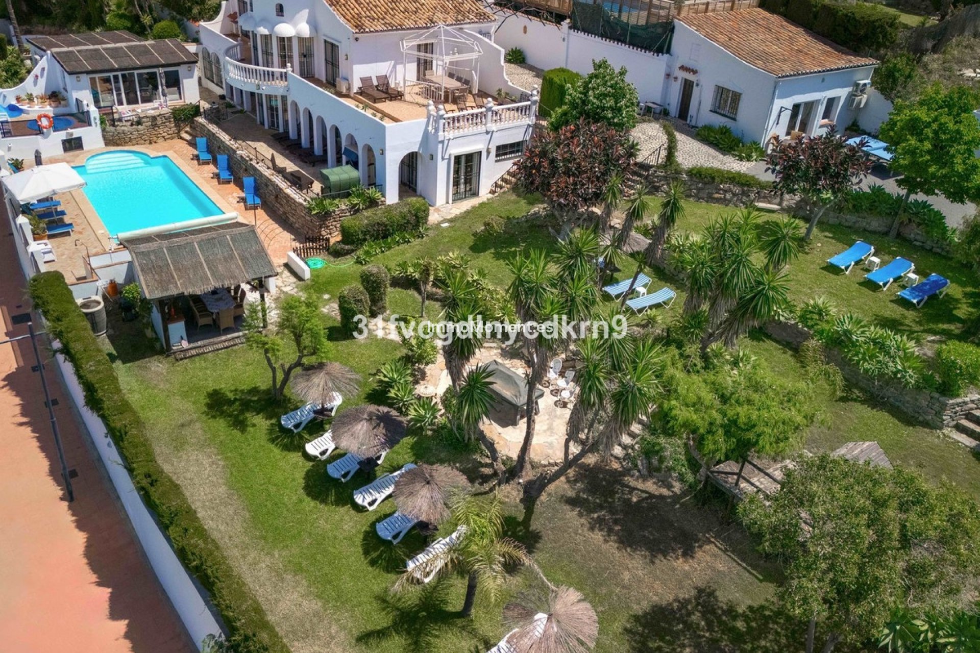 Reventa - Villa independiente - Estepona  - Estepona Centro