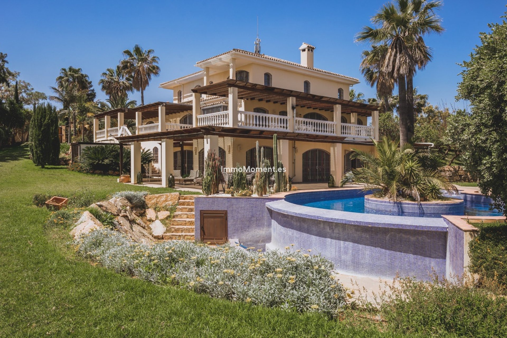 Reventa - Villa independiente - Estepona  - Estepona Centro