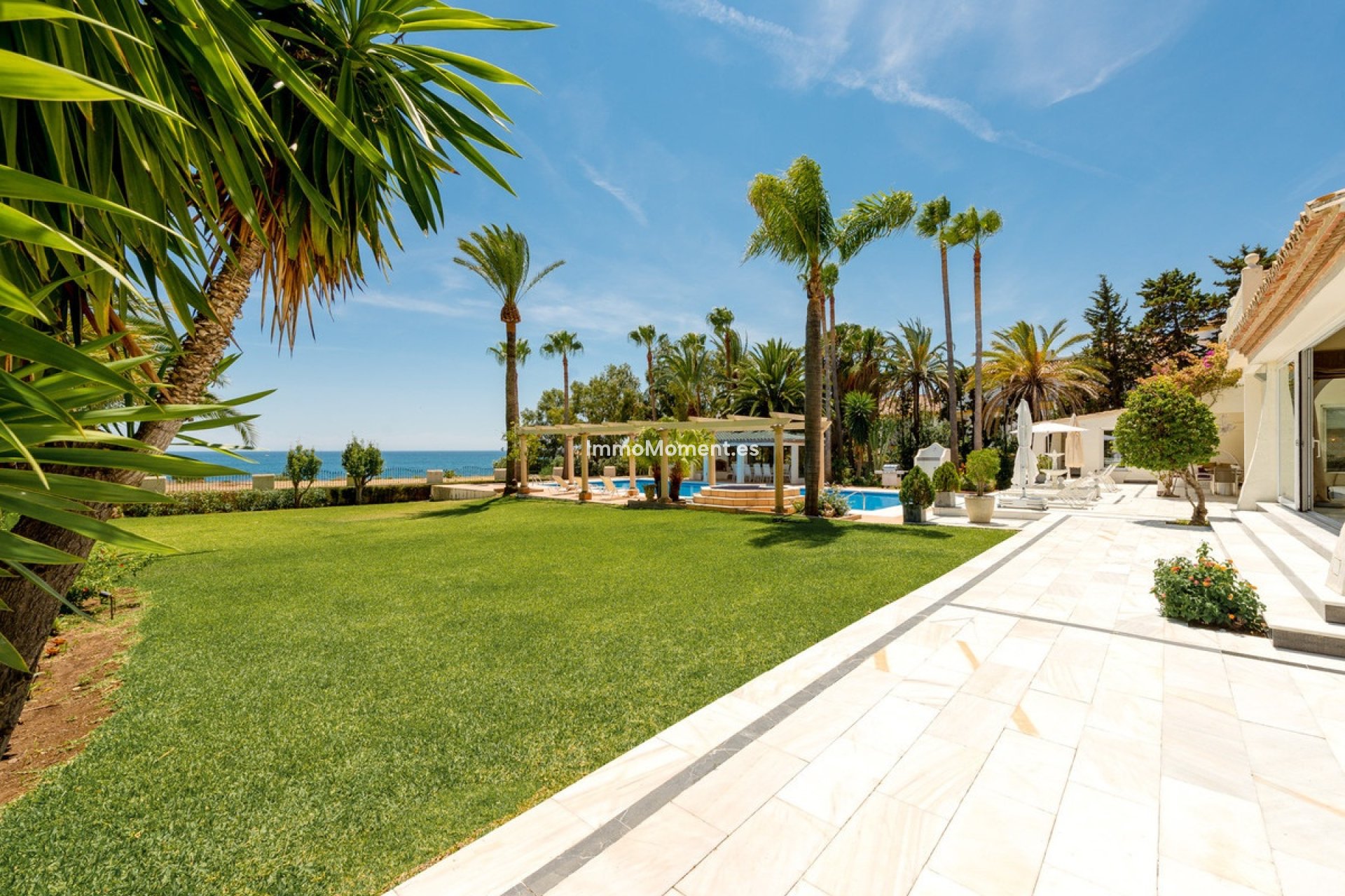 Reventa - Villa independiente - Estepona  - Estepona Centro