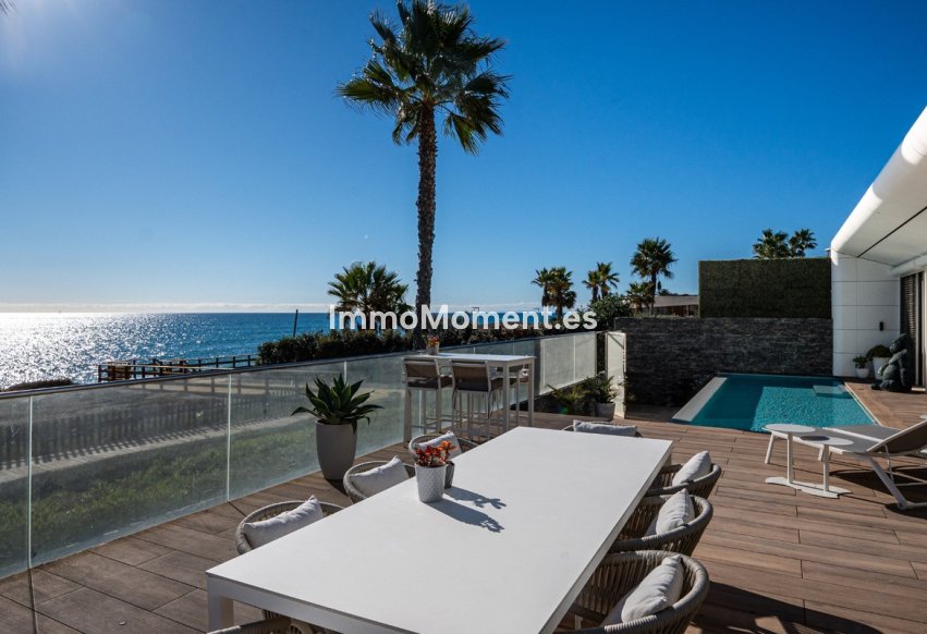 Reventa - Villa independiente - Estepona  - Estepona Centro