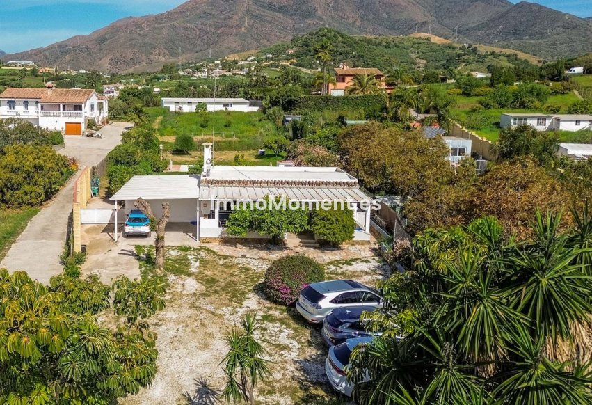 Reventa - Villa independiente - Estepona  - Estepona Centro