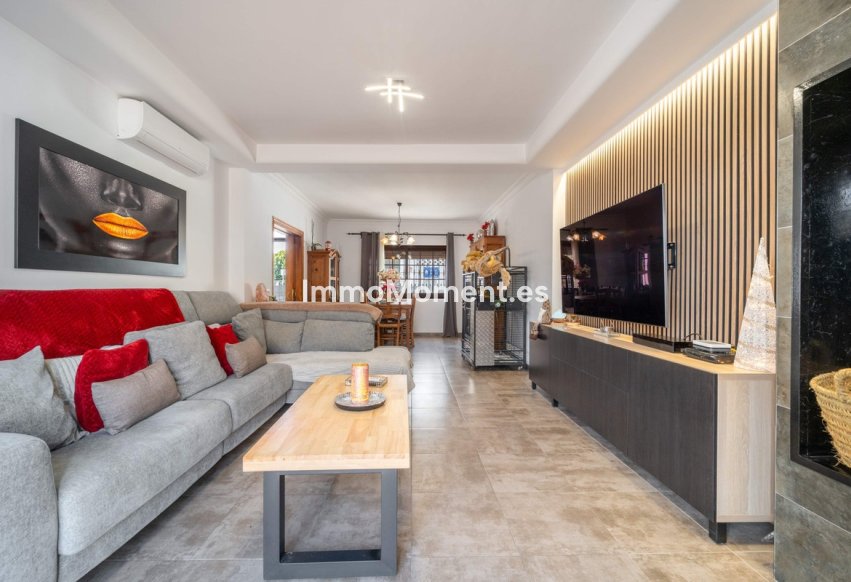 Reventa - Villa independiente - Estepona  - Estepona Centro