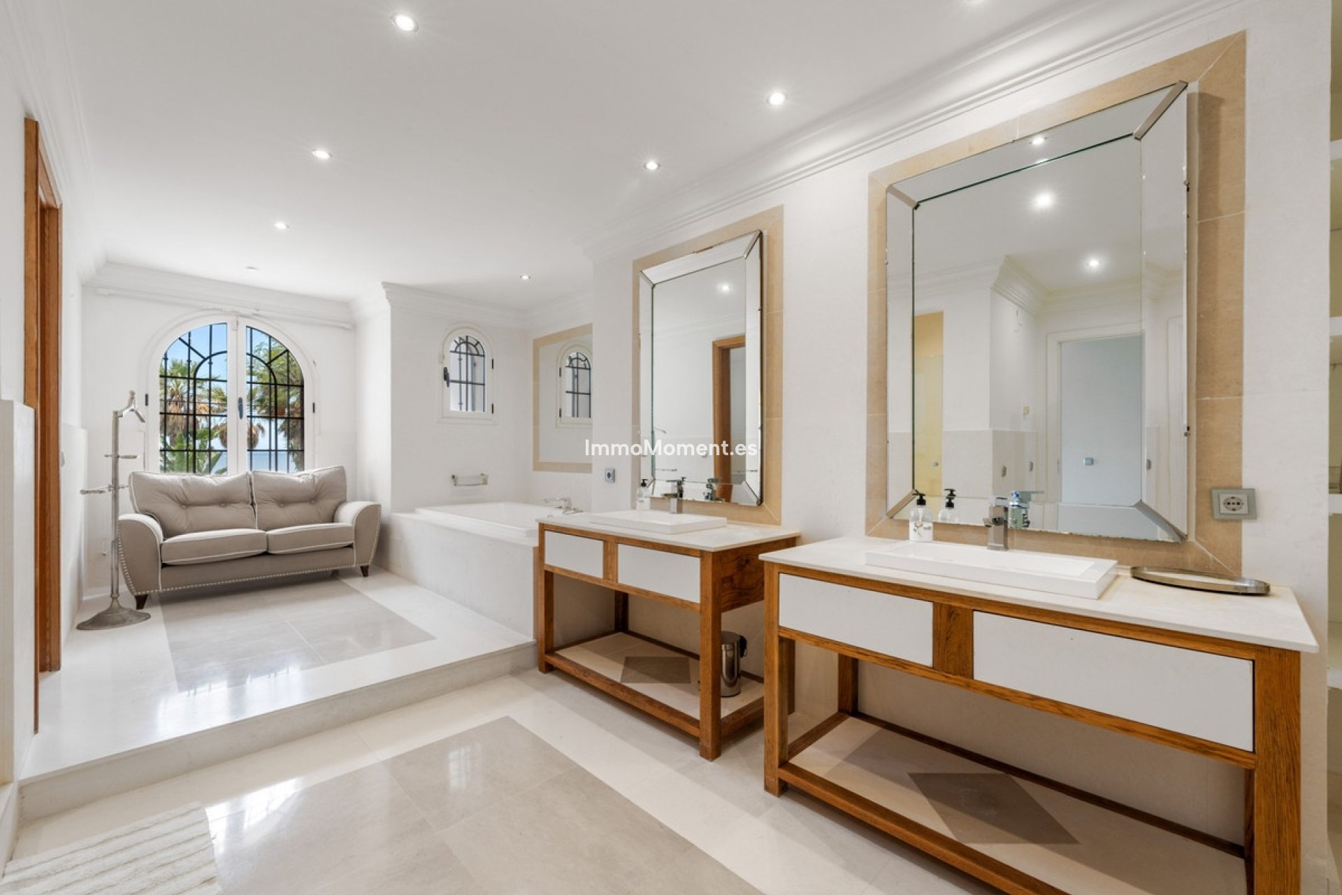 Reventa - Villa independiente - Estepona  - Estepona Centro
