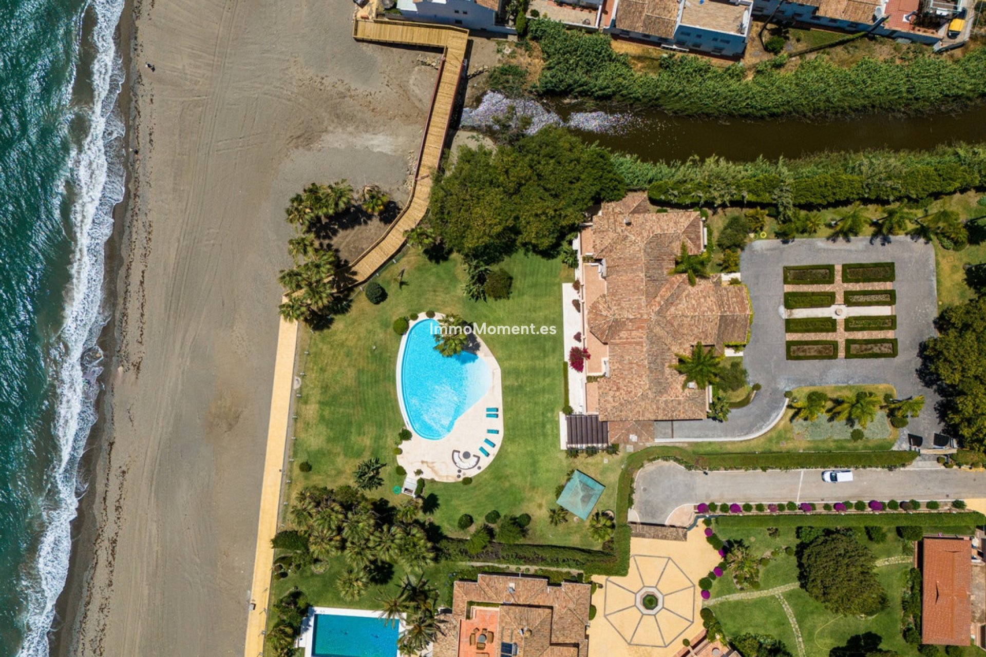 Reventa - Villa independiente - Estepona  - Estepona Centro