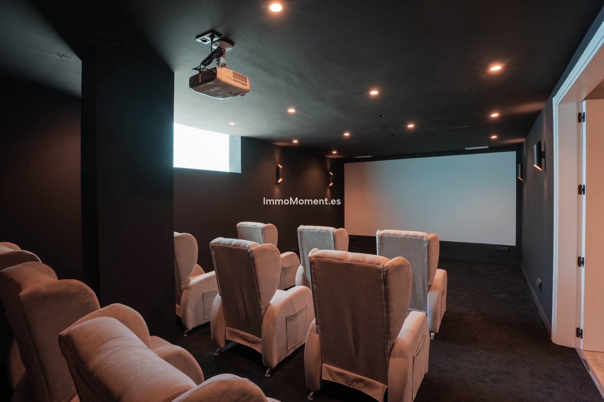 Reventa - Villa independiente - Estepona  - Estepona Centro