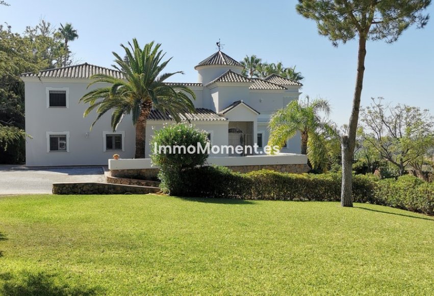 Reventa - Villa independiente - Estepona  - Estepona Centro