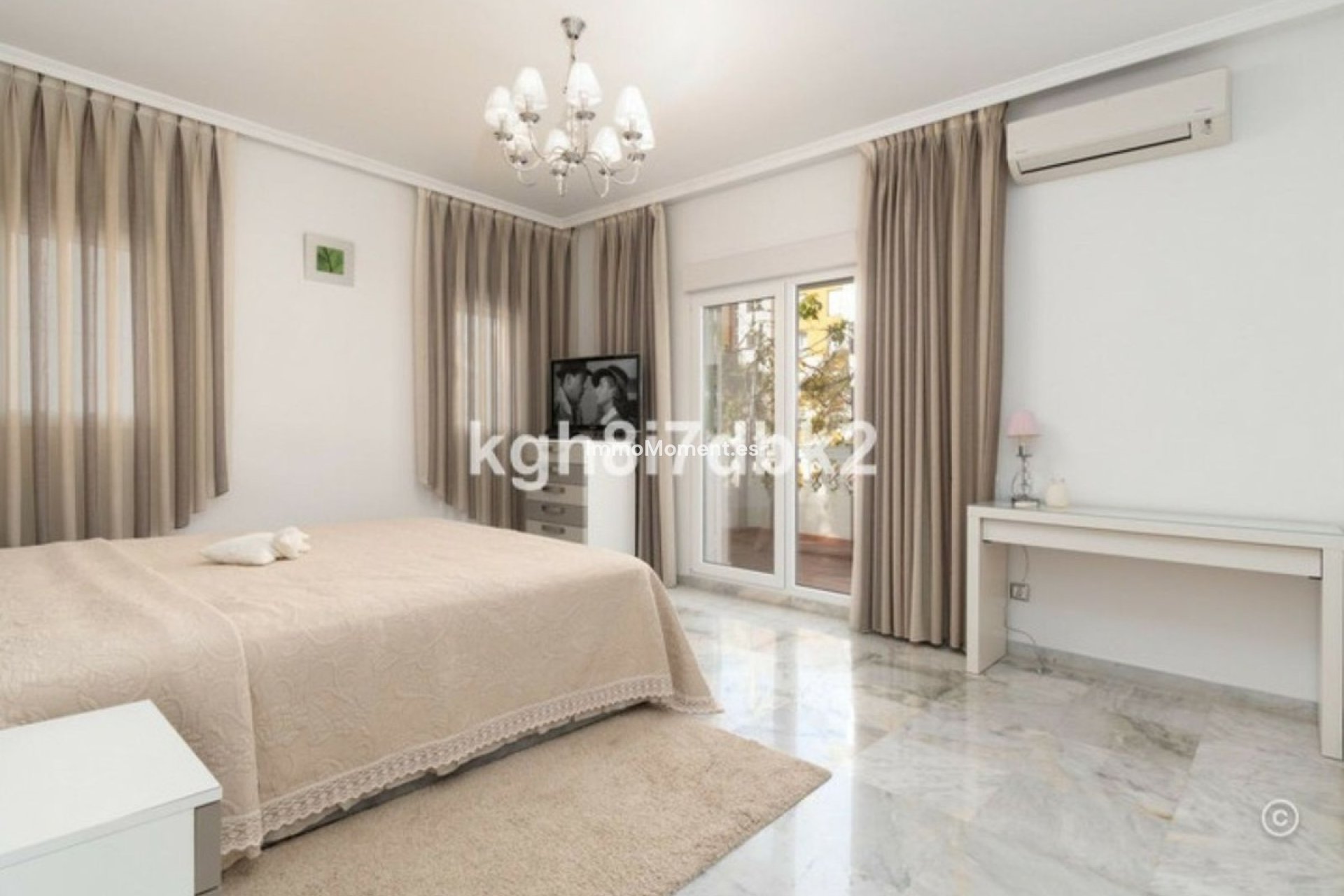 Reventa - Villa independiente - Estepona  - Estepona Centro