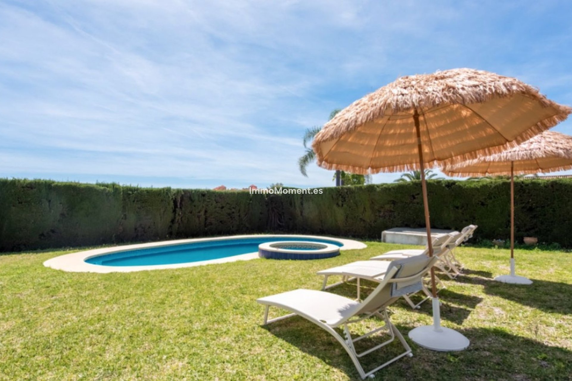 Reventa - Villa independiente - Estepona  - Estepona Centro