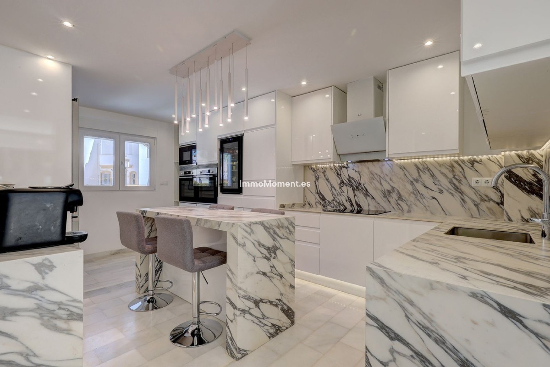 Reventa - Villa independiente - Estepona  - Estepona Centro
