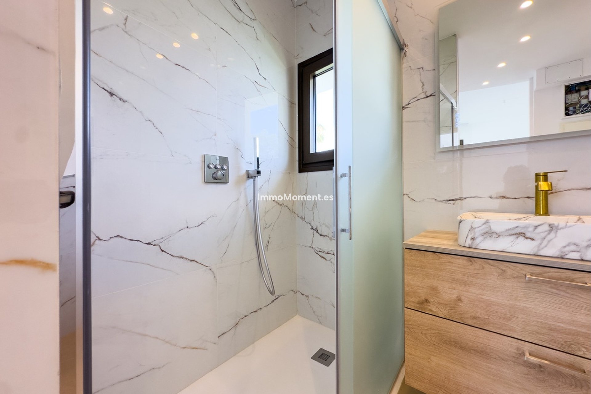 Reventa - Villa independiente - Estepona  - Estepona Centro