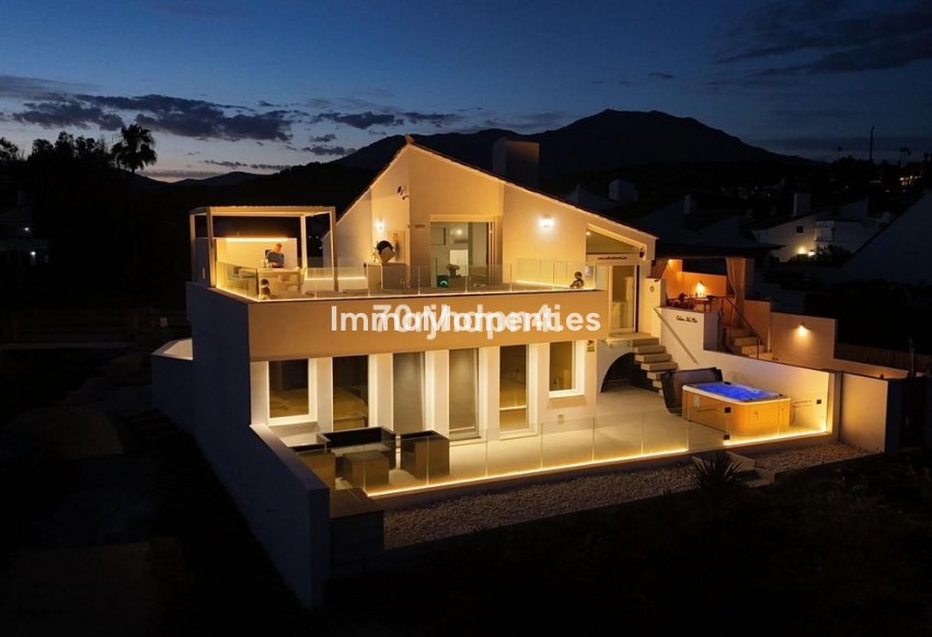 Reventa - Villa independiente - Estepona  - Estepona Centro