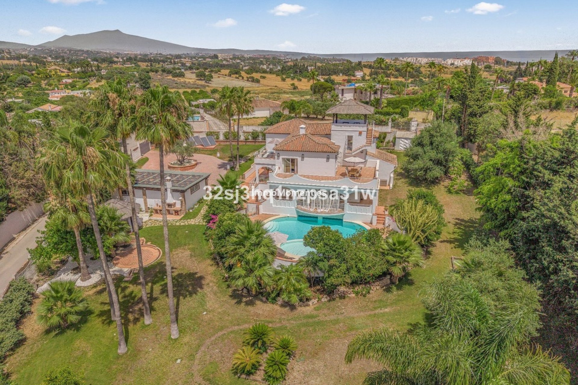 Reventa - Villa independiente - Estepona  - Estepona Centro
