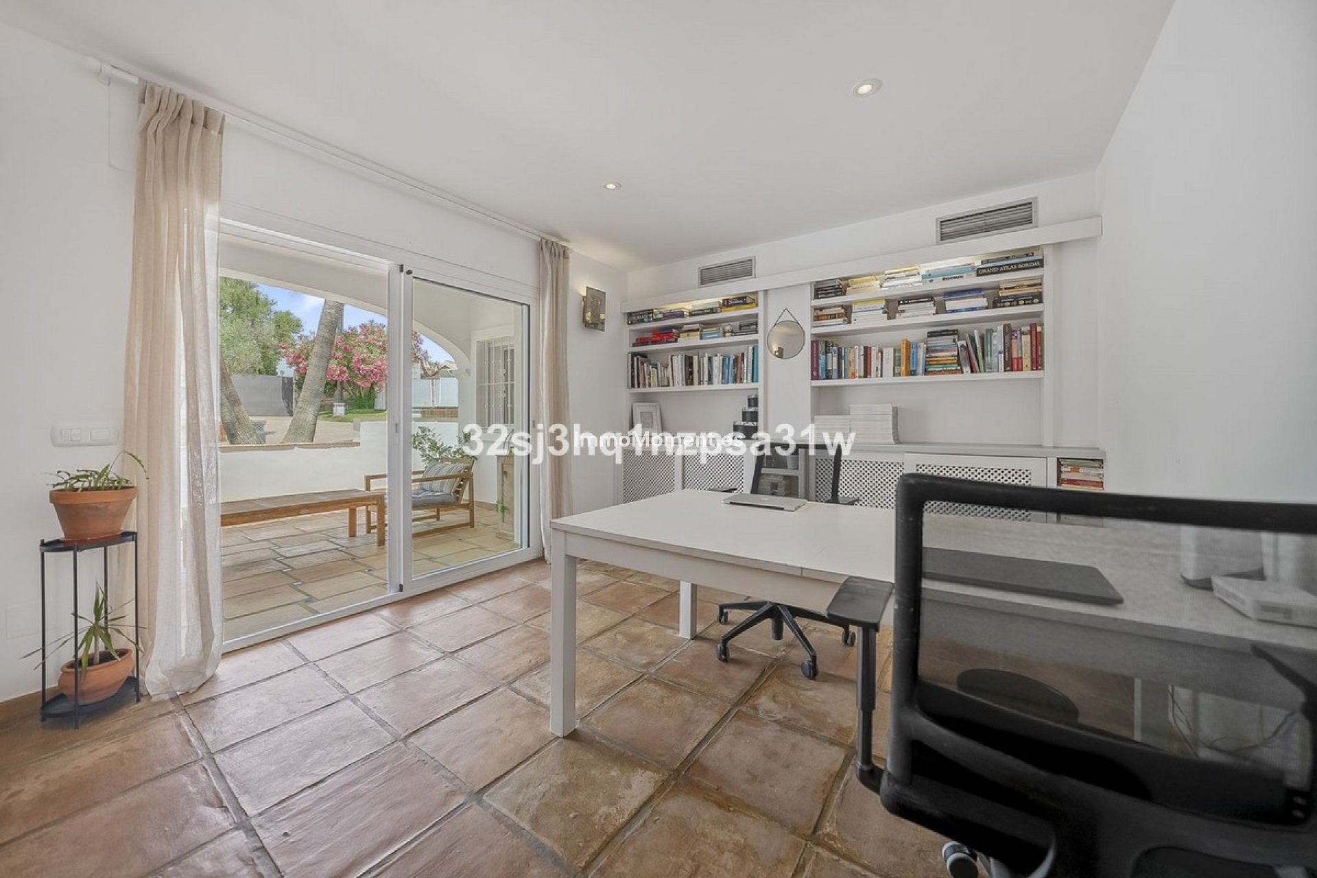Reventa - Villa independiente - Estepona  - Estepona Centro