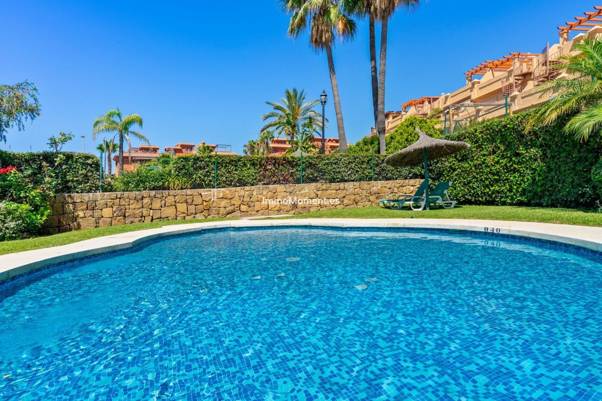Reventa - Villa independiente - Estepona  - Estepona Centro