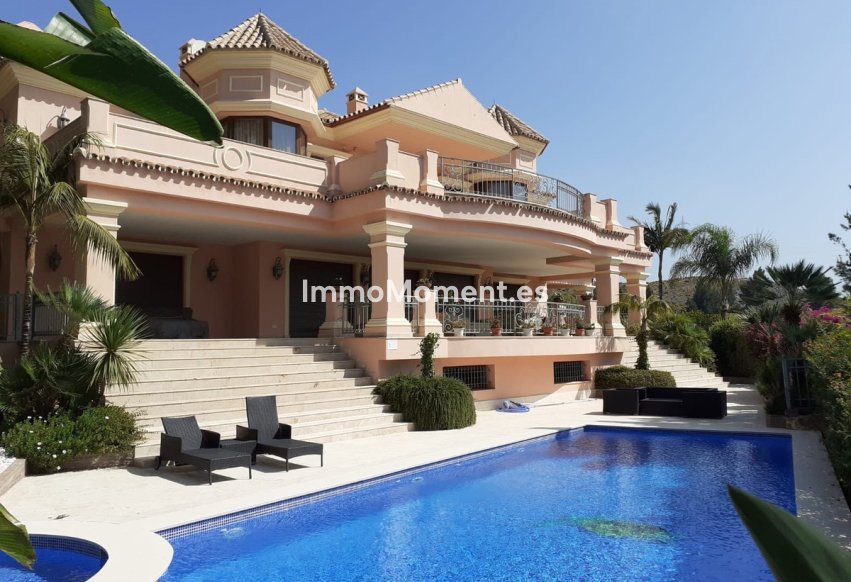 Reventa - Villa independiente - Estepona  - Estepona Centro